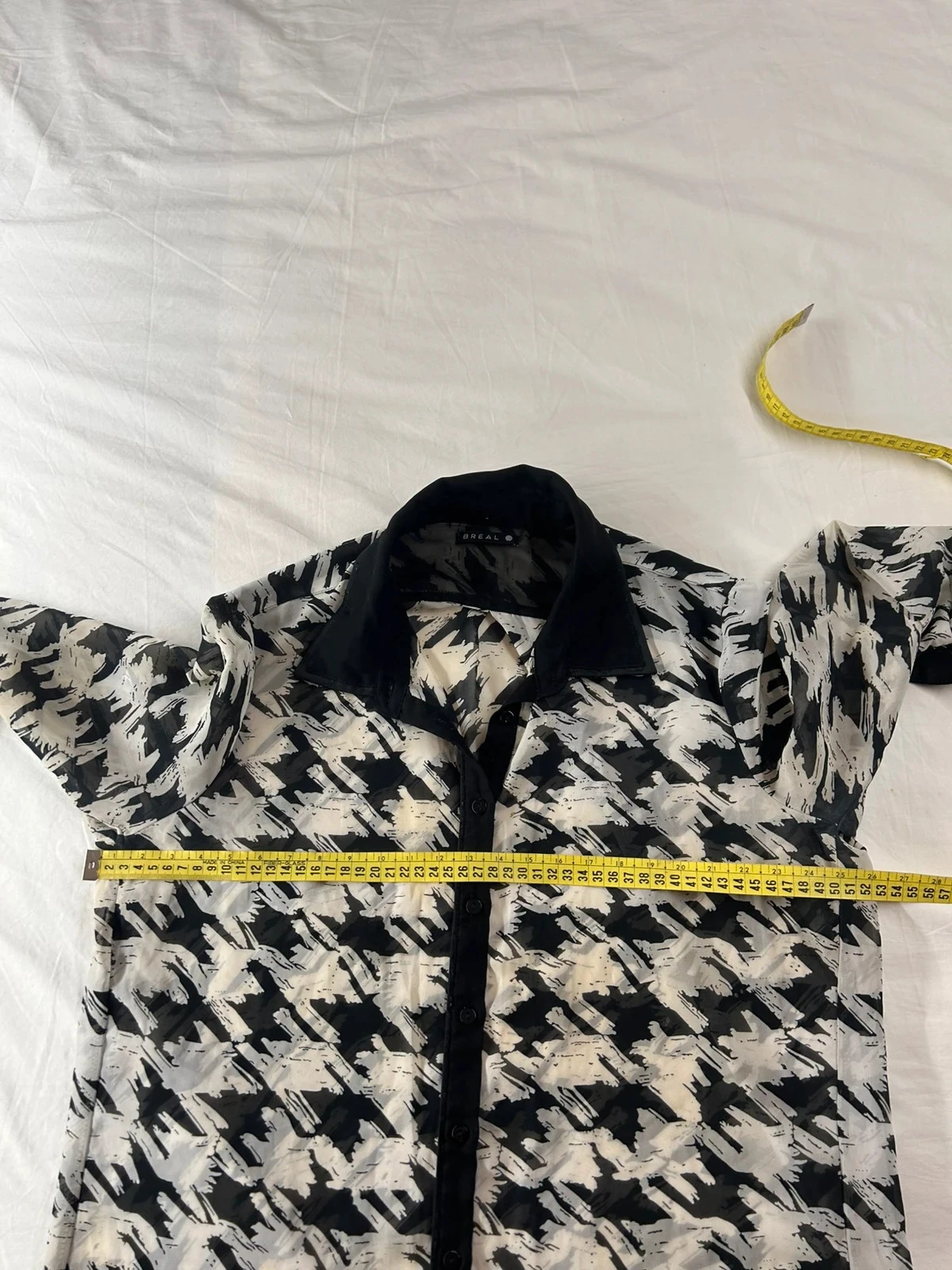 Camisa con motivos negro y blanco Bréal efectos transparentes vintage – photo 10